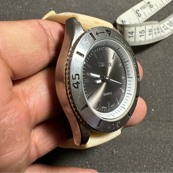 Terner Mens Gmt Style Quartz Watch Silver Tone Crem Rubber Strap Working - Picture 4 of 9